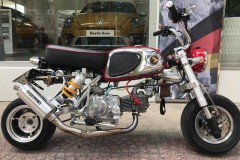 Honda Monkey 50cc - Chú lùn nhật bản niềm đam mê của Nữ Biker Việt