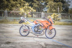 Kawasaki KR150 độ - thân xác cổ điển với option đồ chơi hiện đại