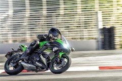 Kawasaki Ninja 650 2019 không có gì thay đổi so với phiên bản cũ ngoài thiết kế tem