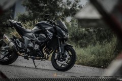 Kawasaki Z800 độ cực chất với phiên bản màu đen huyền bí