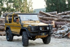 Mercedes-Benz G-Class 1990 cũ mèm đã được hồi sinh mạnh mẽ