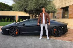 Bộ sưu tập hàng loạt siêu xe ‘oách’ nhất của C. Ronaldo