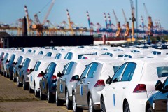 Ô tô bị làm giá, dân buôn kiếm lãi 500 triệu/xe