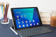 Lộ diện hình ảnh Galaxy Tab S4 kèm bút S-Pen và bàn phím rời