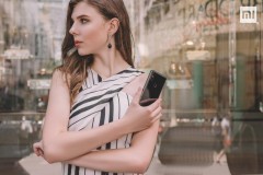 Lộ diện poster chính thức vừa bị rò rỉ thì Xiaomi Mi Mix 3, ra mắt vào tháng 9