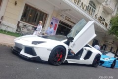 Bộ ba siêu xe độ khủng tụ tập ngày cuối tuần