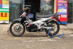 Satria 2000 độ - sở hữu cặp mâm CNC đầy sang trọng