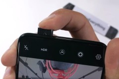 Cùng JerryRigEverything thử nghiệm độ bền của Vivo NEX S