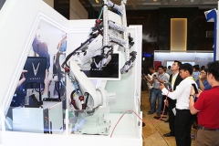 VinFast ứng dụng công nghệ 4.0 trong nhà máy sản xuất ôtô