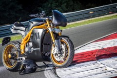 TRIUMPH SPEED TRIPLE bản độ khơi sáng truyền thống Nakedbike