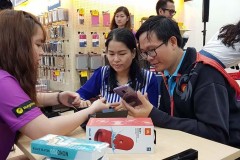 Việt Nam có khoảng 53% số người sở hữu smartphone