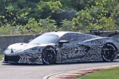 Bắt gặp nguyên mẫu của Corvette C8 phiên bản đua trên đường thử