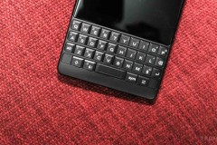 BlackBerry tung video ngắn hé lộ thiết kế cơ bản của BlackBerry KEY2 LE