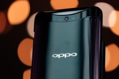 Cách vệ sinh, bảo vệ chiếc smartphone có thiết kế dạng trượt