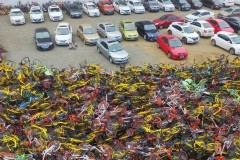 Cận cảnh những 'nghĩa địa' xe đạp vứt đống tại Trung Quốc