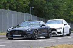 Bắt gặp nguyên mẫu thử nghiệm của Mercedes-AMG GT facelift trên đường