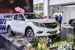 Mazda BT-50 phiên bản một cầu, số tự động lần đầu ra mắt