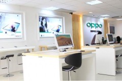 Điện thoại OPPO gặp vấn đề, nên đến trung tâm bảo hành chính hãng hay ra cửa hàng gần nhà?