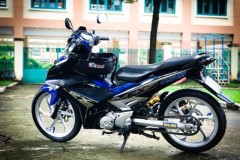 Exciter 150 độ giảm xóc Thụy Điển khoe dáng cùng những người bạn xe độ