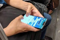 Lộ diện hình ảnh thực tế trên tay người dùng của Google Pixel 3 XL