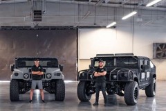 SUV Hummer cũ được độ mới với ngoại thất rất mạnh mẽ và hầm hố hơn