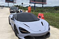 Siêu xe Mclaren 720s - một trong ba chiếc xe đắt nhất xuất hiện trên đường phố Thái Lan