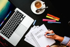 Có nên cho học sinh cấp 3 sử dụng laptop sớm không?