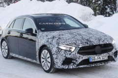 Mercedes-AMG A35 sẽ ra mắt vào tháng 10 năm nay tại Triển lãm Ô tô Paris