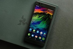 Mua Flagship sẽ tốt hơn hay mua Gaming Phone để chơi game mobile?