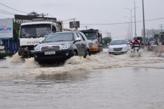 Nên cho xe thử “lội” nước trước khi bán tại Việt Nam