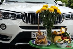 Người Việt mua xe kiêng kỵ, xem ngày giờ như cưới vợ