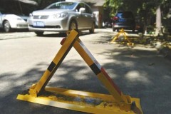 Những cách chiếm chỗ đỗ xe không tưởng trên phố