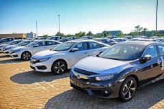 Lượng ô tô nguyên chiếc nhập khẩu tuần cuối tháng 7, đầu tháng 8 tăng mạnh