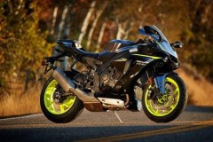 Cận cảnh mô hình Yamaha YZF-R1S 2018 giá 349 triệu đồng