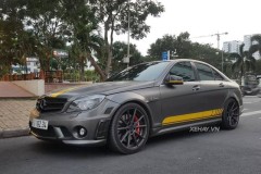 Bắt gặp "hàng hiếm" Mercedes-AMG C63 đời W204 trên phố Sài Gòn