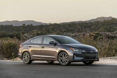 Sedan Hyundai Elantra 2019 vừa ra mắt có những điểm gì nổi bật?