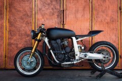 SUZUKI GSX-R750 bản độ mang phong cách Retro dưới cái tên Dream Rubber