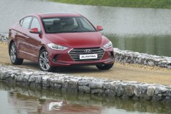 Thế trận xe Hàn - xe Nhật trên thị trường ô tô Việt Nam thay đổi ra sao trong nửa đầu năm 2018?