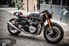 Triumph Thruxton- chiêm ngưỡng dung nhan con Quái vật Đức