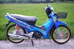 Wave 125 vừa lăn bánh ra khỏi cửa hàng đã độ siêu khủng