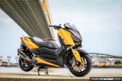 Yamaha X-Max 300 chất ngất đọ dáng cùng đồng bọn
