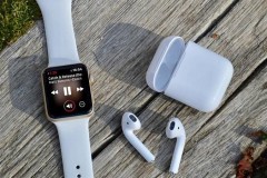 Apple Watch, AirPods sẽ đắt hơn vì luật thuế của Trump?