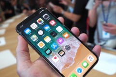 Người dùng tỏ ra thích thú và đánh giá cao Face ID của iPhone X