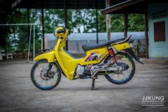 Chiêm ngưỡng Cub Fi độ nhiều món đồ chơi kiểng cùng dàn áo vàng chói loá