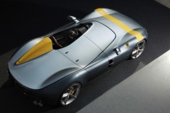 Ferrari bất ngờ ra mắt 2 mẫu mui trần phong cách xe đua hoài cổ