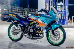 Kawasaki Kips 150 độ dàn chân đẹp bốc cháy trước cây xăng nước bạn