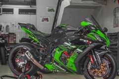 Kawasaki ZX-10R với những củng cố khá đặc biệt từ các thương hiệu đình đám