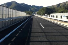 Lái xe kiểu Nhật: Lịch sự quá, người Việt khó theo được