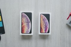 Đập hộp và trên tay nhanh siêu phẩm iPhone XS Max giá hơn nghìn đô