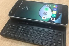 Motorola huỷ bỏ dự án tích hợp bàn phím QWERTY đầy đủ vào smartphone Moto Z